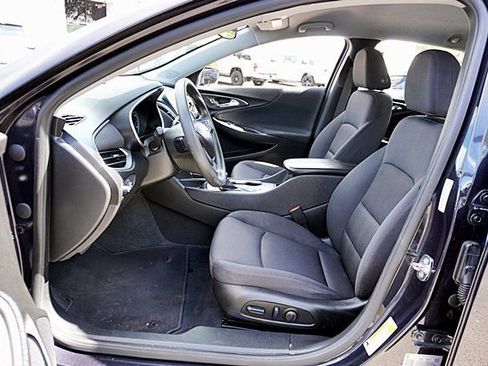 Used 2023 Chevrolet Malibu LT w/ Driver Confidence Package FWD image 13