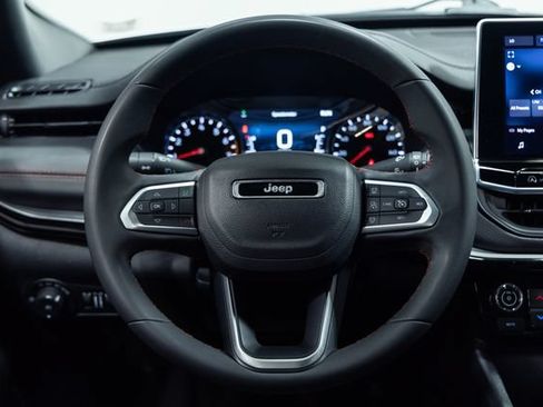 Used 2024 Jeep Compass Trailhawk AWD/4WD image 13