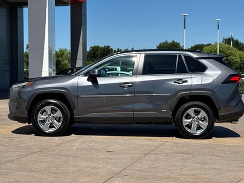 Certified 2024 Toyota RAV4 LE AWD/4WD image 8