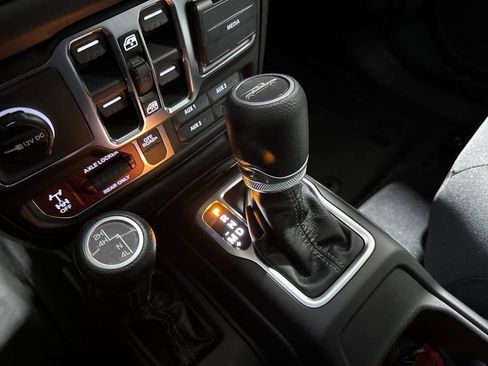 New 2026 Jeep Gladiator Sport AWD/4WD image 16