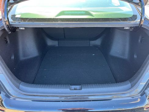 Used 2023 Honda Accord EX image 11