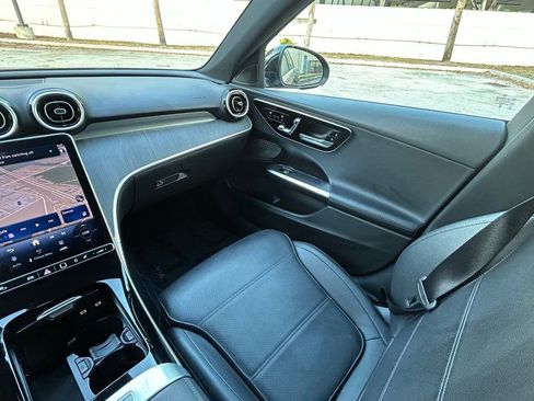 Used 2025 Mercedes-Benz C 300 Sedan image 11