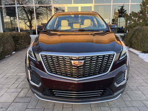 Used 2020 Cadillac XT5 Premium Luxury image 2