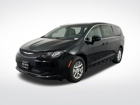 New 2026 Chrysler Voyager LX image 3