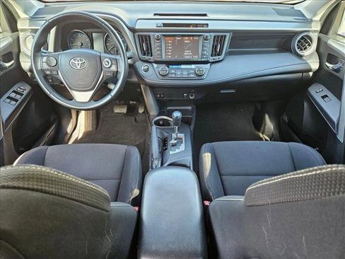 Used 2017 Toyota RAV4 XLE image 19