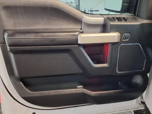 Used 2015 Ford F150 Lariat w/ Equipment Group 502A Luxury AWD/4WD image 17