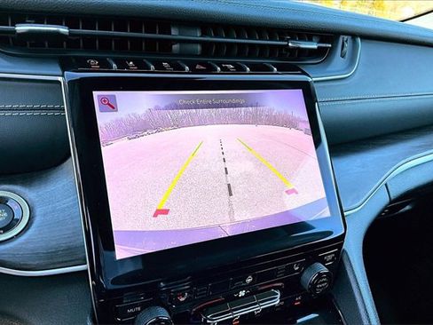 Used 2021 Jeep Grand Cherokee L Limited image 14