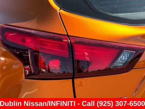 Used 2017 Nissan Rogue Sport SV AWD/4WD image 47
