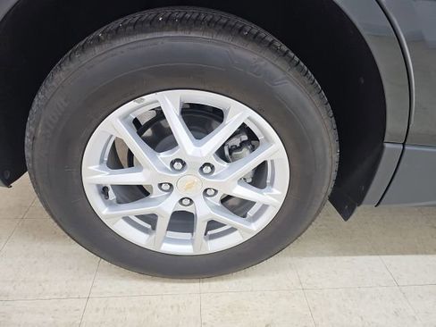 Used 2024 Chevrolet Equinox LT image 11