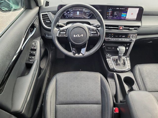 Used 2024 Kia Seltos EX AWD/4WD image 7