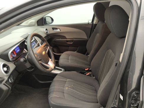 Used 2020 Chevrolet Sonic LT image 17