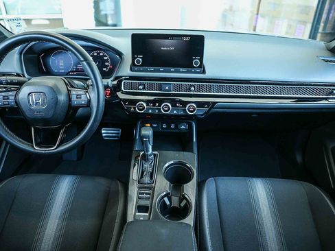 Certified 2025 Honda Civic Sport image 18