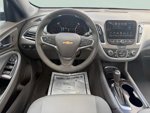 Used 2018 Chevrolet Malibu LT FWD image 22