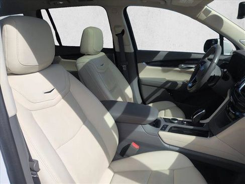 Used 2024 Cadillac XT6 Premium Luxury w/ Technology Package image 24