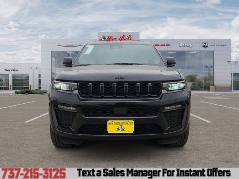 New 2026 Jeep Grand Cherokee Limited w/ Limited Altitude Package RWD image 8