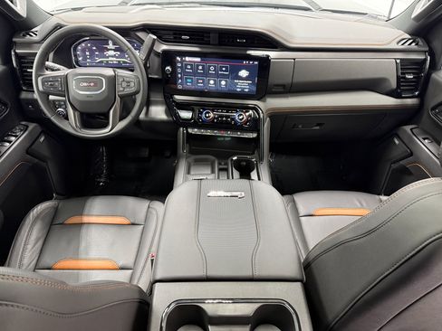 Used 2025 GMC Sierra 2500 AT4 w/ AT4 Premium Plus Package image 16