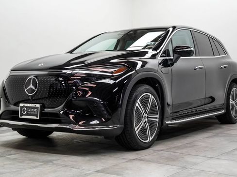 Used 2023 Mercedes-Benz EQS 450+ 4MATIC SUV image 9