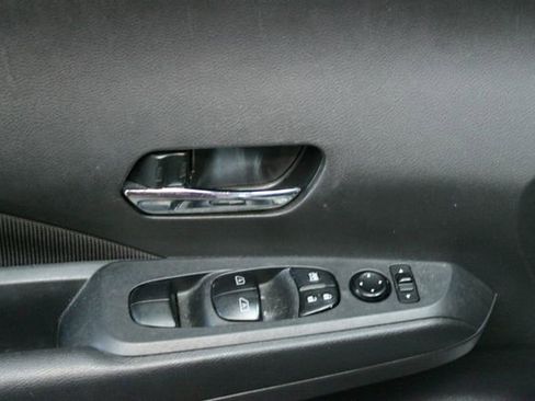 Used 2021 Nissan Kicks SV FWD image 15