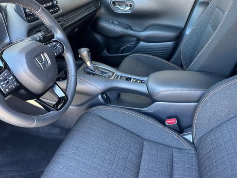 Used 2024 Honda HR-V Sport image 10