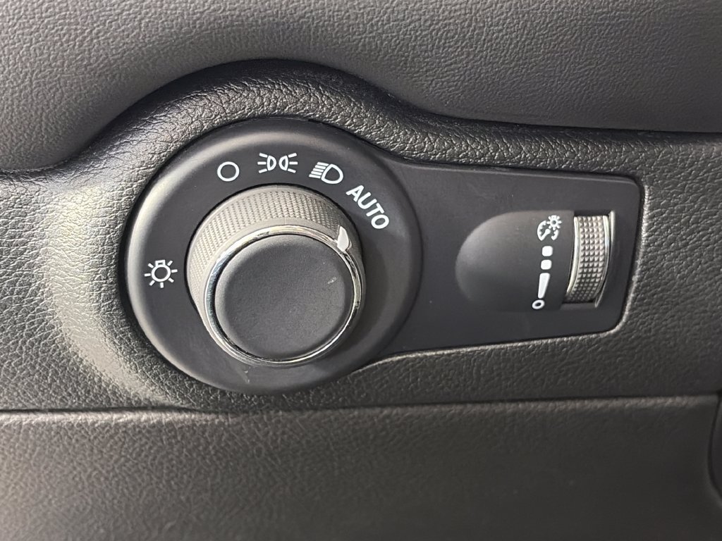 Used 2023 Dodge Durango GT AWD/4WD image 24