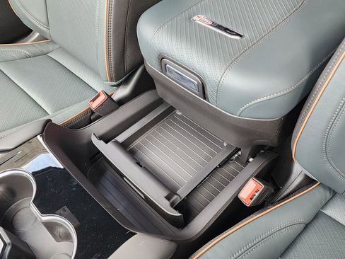 New 2026 GMC Yukon AT4 w/ AT4 Premium Package AWD/4WD image 36