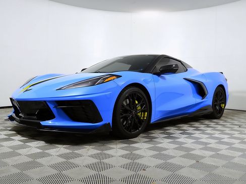 Used 2023 Chevrolet Corvette Stingray Premium Conv w/ Z51 Performance Package RWD image 2