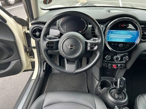 Used 2022 MINI Cooper 4-Door Hardtop FWD image 13