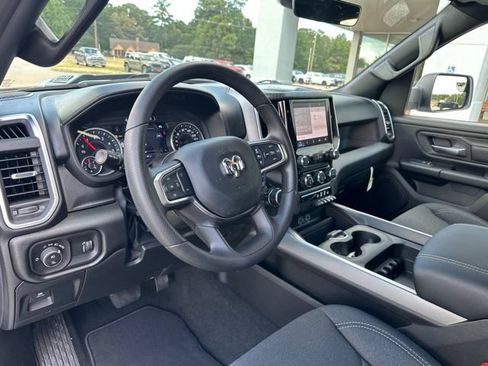 New 2026 RAM 1500 Express AWD/4WD image 12