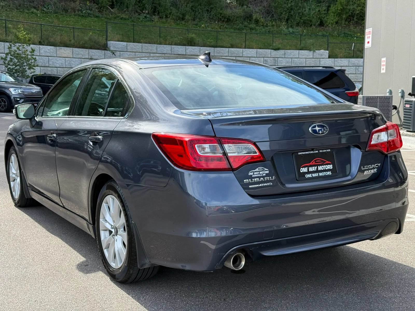 Used 2017 Subaru Legacy 2.5i Premium AWD/4WD image 3