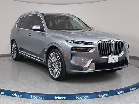 Certified 2024 BMW X7 xDrive40i w/ Premium Package AWD/4WD image 2
