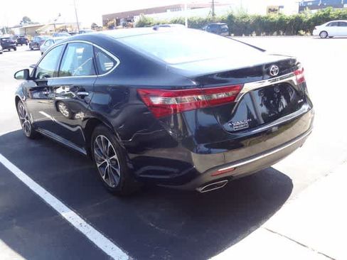 Used 2017 Toyota Avalon XLE Premium w/ All Weather Liner Package FWD image 7