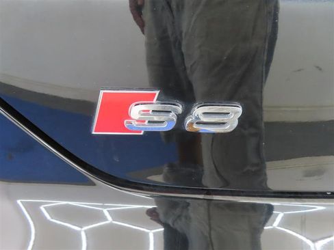 Used 2017 Audi S8 Plus AWD/4WD image 9