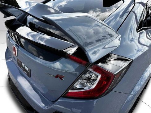 Used 2019 Honda Civic Type R image 18