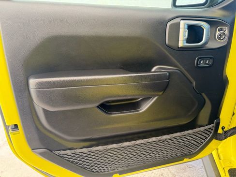 Used 2023 Jeep Wrangler Unlimited Sport image 27