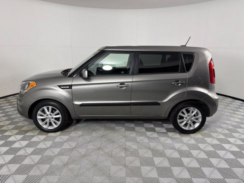 Used 2013 Kia Soul FWD image 8