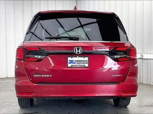 Certified 2024 Honda Odyssey Sport image 4