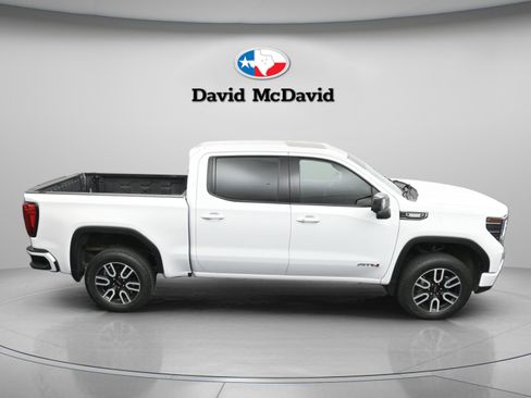 Used 2024 GMC Sierra 1500 AT4 w/ AT4 Preferred Package AWD/4WD image 46