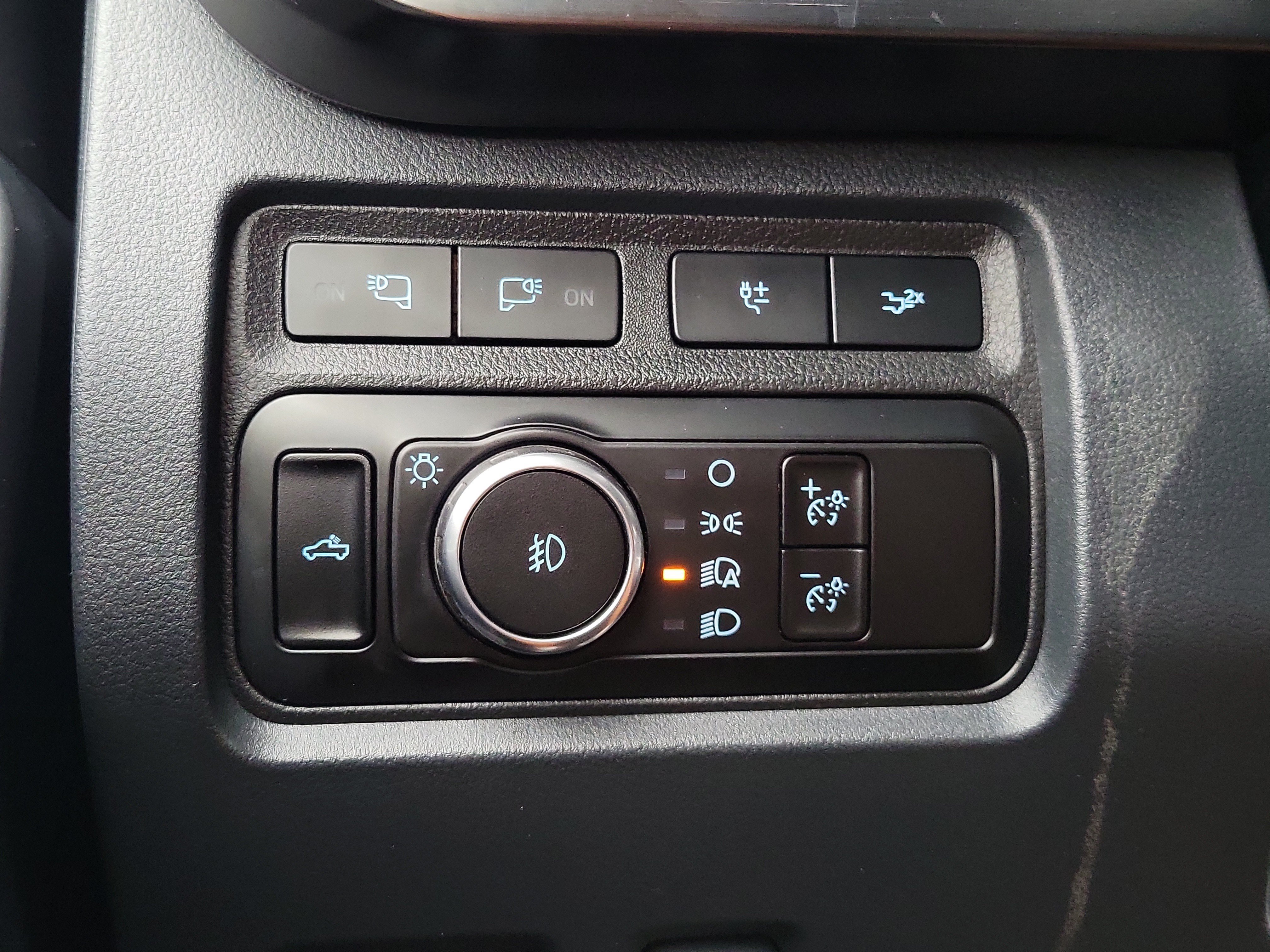 Used 2023 Ford F250 Lariat AWD/4WD image 27