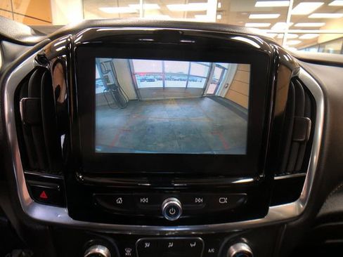 Used 2019 Chevrolet Traverse LT w/ LPO, Floor Liner Package AWD/4WD image 16