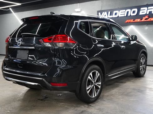 Used 2017 Nissan Rogue SL w/ SL Premium Package FWD image 18