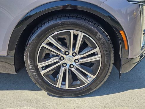 Certified 2024 Cadillac Lyriq Luxury AWD/4WD image 9