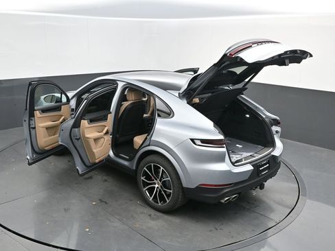 Used 2026 Porsche Cayenne S AWD/4WD image 23