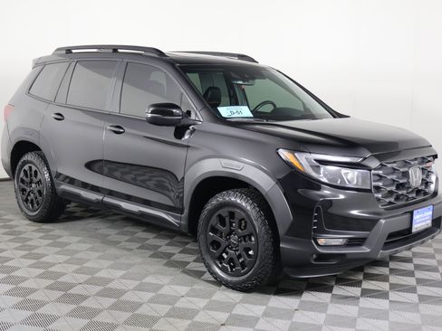 Certified 2022 Honda Passport TrailSport image 4