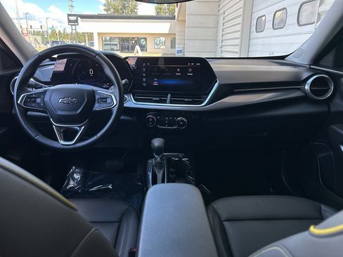 Used 2025 Chevrolet Trax ACTIV w/ Driver Confidence Package FWD image 15