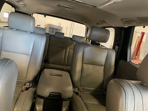Used 2010 Toyota Sequoia Platinum AWD/4WD image 18