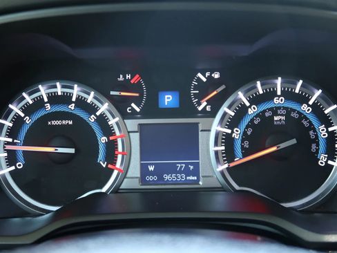 Used 2016 Toyota 4Runner SR5 Premium AWD/4WD image 31