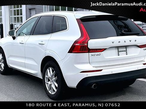 Used 2020 Volvo XC60 T5 Momentum w/ Protection Package Premier AWD/4WD image 10