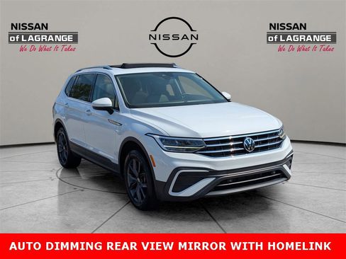 Used 2022 Volkswagen Tiguan SE image 3