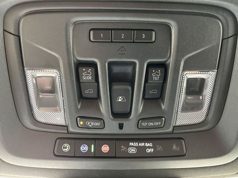 Used 2025 GMC Sierra 2500 AT4 w/ AT4 Premium Plus Package AWD/4WD image 37