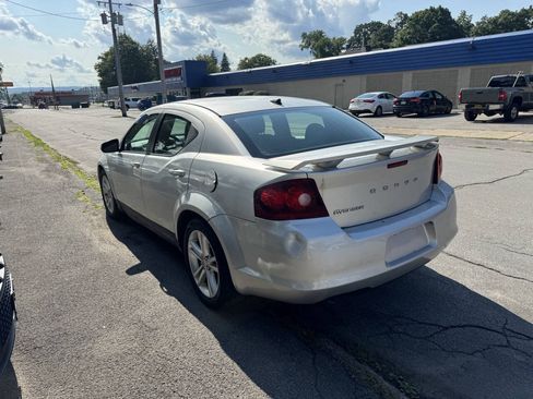 Used 2011 Dodge Avenger Heat FWD image 6